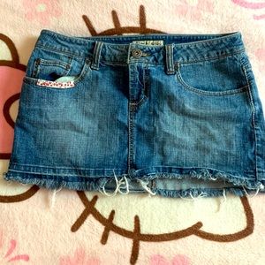 Y2K mini skirt